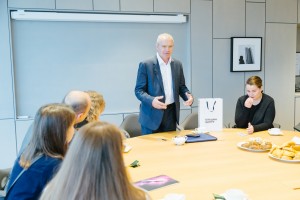 Встреча сотрудников Музея с Владимиром Волковым