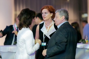 ИННОПРОМ 2018 в Ельцин Центре. Член Совета Федерации от Свердловской области Аркадий Чернецкий (справа)