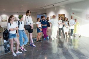 Открытие выставки Полины Синяткиной «Вдохнуть и не дышать»