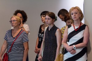 Открытие выставки Полины Синяткиной «Вдохнуть и не дышать»