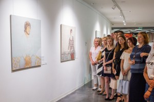 Открытие выставки Полины Синяткиной «Вдохнуть и не дышать»