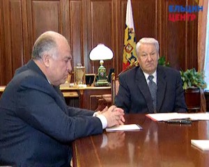 Рабочая встреча президента РФ Б.Н. Ельцина с председателем Правительства РФ В.С. Черномырдиным 