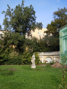 Малая Никитская, 12 (сентябрь, 2013)