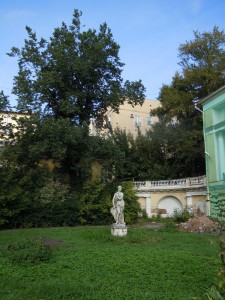 Малая Никитская, 12 (сентябрь, 2013)