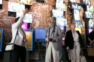 Эрик Булатов в Музее Бориса Ельцина, 2015 год. Фото: Марат Габдрахманов