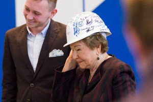 Наина Ельцина на церемонии вручения сертификатов именных стипендий первого президента России Б.Н. Ельцина студентам и аспирантам УрФУ