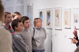 Экскурсия по выставке «Свобода есть!» для слабослышащих и слабовидящих