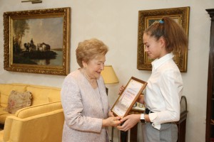 Наина Ельцина наградила теннисистов-стипендиатов Фонда Ельцина