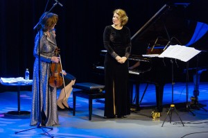 «Цветы и сказки» Полины Осетинской и Елены Ревич