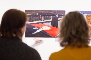 Экскурсия по выставке «Кунсткамера» для глухонемых и слабослыщащих