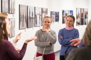 Экскурсия по выставке «Кунсткамера» для глухонемых и слабослыщащих