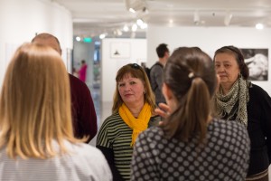 Экскурсия по выставке «Юрий Рост. Люди» для глухих и слабослышащих посетителей  на жестовом языке