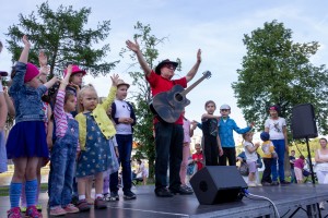 Григорий Гладков в песочнице
