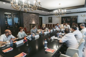 Мастер-класс по плаванию для спортсменов с синдромом Дауна от Александра Попова 