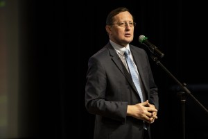 Наина Ельцина вручила стипендии студентам УрФУ