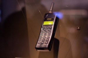 Полная версия «Мобильная связь в России 1990-х и теперь»