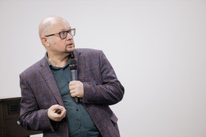Эдуард Понарин: по уровню счастья Россия 90-х была на уровне стран чёрной Африки