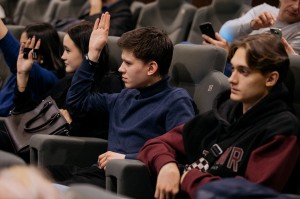 «Вопрос спорный». Счастье: жизненный ориентир или вредная иллюзия?