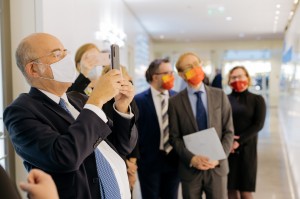 Посол Франции в России Пьер Леви в Музее Ельцина