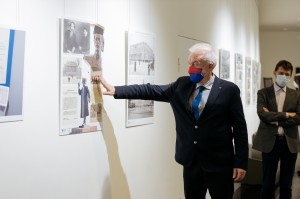 Открытие фотовыставки в честь 100-летия УрФУ