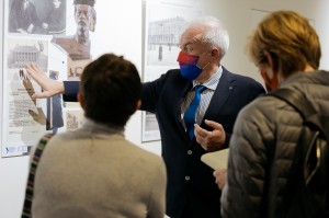 Открытие фотовыставки в честь 100-летия УрФУ