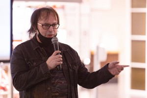 Презентация книги «Майк Науменко. Бегство из зоопарка»