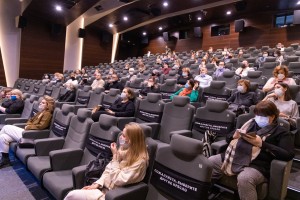 Спектакль «Люди добрые» в Ельцин Центре