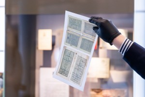 «Полная версия»: «Чем отличается советский паспорт от российского?»