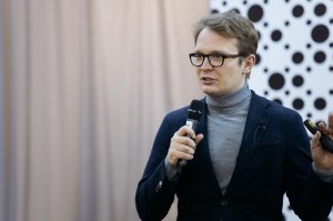 6:4 в пользу дистанта. Лекция Кирилла Мартынова