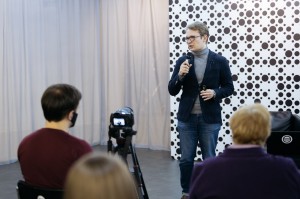 6:4 в пользу дистанта. Лекция Кирилла Мартынова