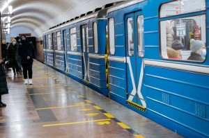 Открытие выставки в метро «Время в пути»