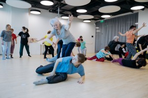 Доступный музей. «Возвращение в тело» / Открытые занятия свободным танцем