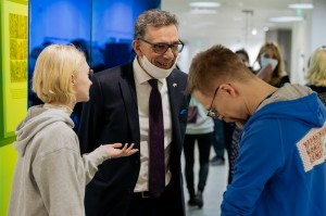 Выставка «Звёзды французского комикса»