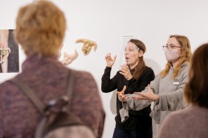 Инклюзивная обзорная экскурсия с переводом на РЖЯ по выставке «Новая живопись Екатеринбурга»