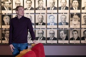 Актер Андрей Бурковский в Музее Ельцина