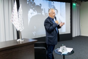 Лекция Евгения Савостьянова в Ельцин Центре