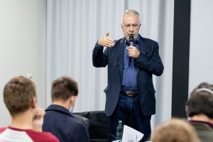 Лекция Евгения Савостьянова в Ельцин Центре