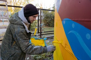 МЖК-1980: реставрируем граффити