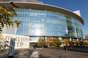 Осенний фасад Ельцин Центра 2021