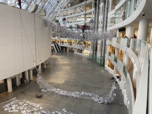 Демонтаж новогоднего декора