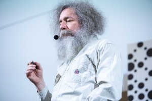 Лекция доктора биологических наук Михаила Гельфанда в Ельцин Центре