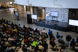 Лекция доктора биологических наук Михаила Гельфанда в Ельцин Центре