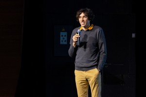 «Разберём на молекулы»: лекция Георгия Базыкина о коэволюции патогенов и их хозяев