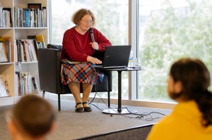 Лекция Марины Соколовской «Огородничество в городе. История экономики и история искусства»