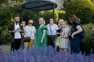 Экскурсия Ильи Гомыранова по Саду трав