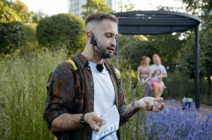 Экскурсия Ильи Гомыранова по Саду трав