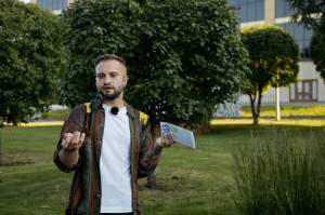 Экскурсия Ильи Гомыранова по Саду трав