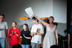 Читка пьесы Маши Конторович в рамках цикла спектаклей-квартирников «Там, короче, как было…»