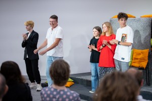 Читка пьесы Маши Конторович в рамках цикла спектаклей-квартирников «Там, короче, как было…»