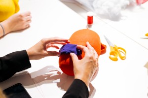 Мастер-класс на русском жестовом языке «Теневая сторона»